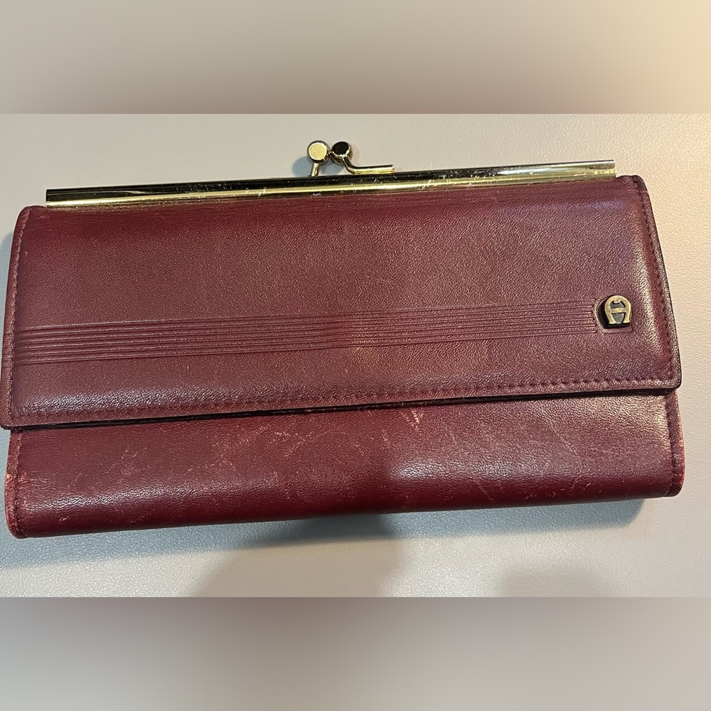 BOGO Vintage Etienne Aigner designer wallet GUC